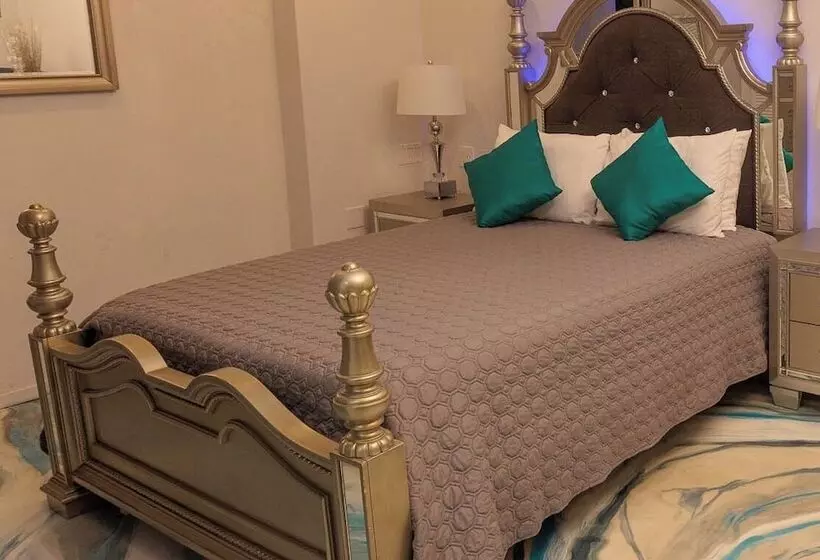 هتل Luxury Puerto Caribe Boutique