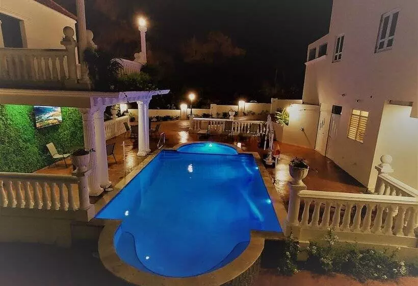 هتل Luxury Puerto Caribe Boutique