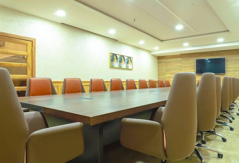 هتل Regina The Pearl