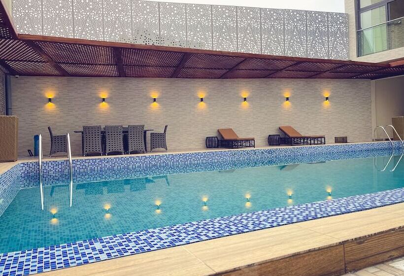 هتل Regina The Pearl