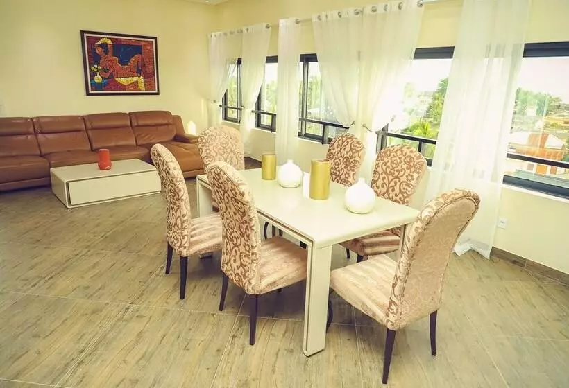 هتل Regina The Pearl