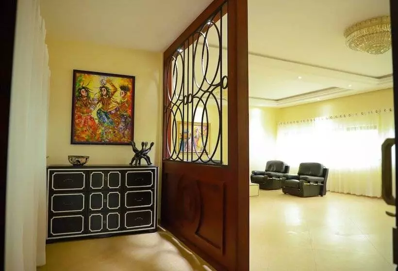 هتل Regina The Pearl