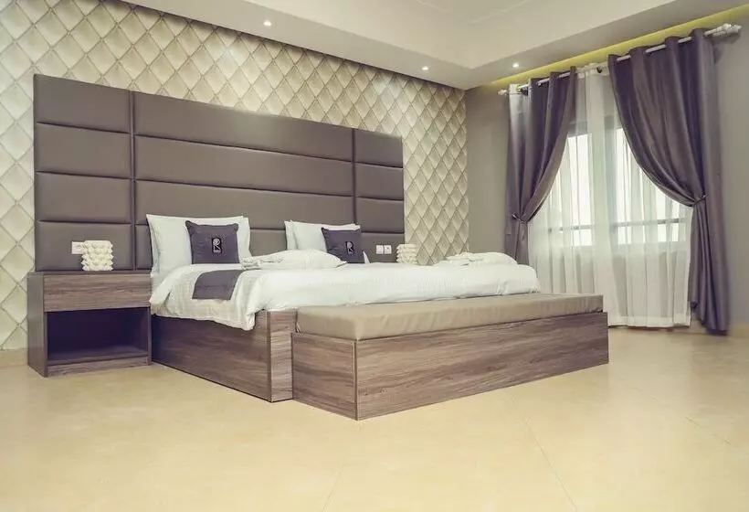 هتل Regina The Pearl