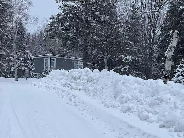 Beach Club Hotel St Emilie Energie Lake Mountain