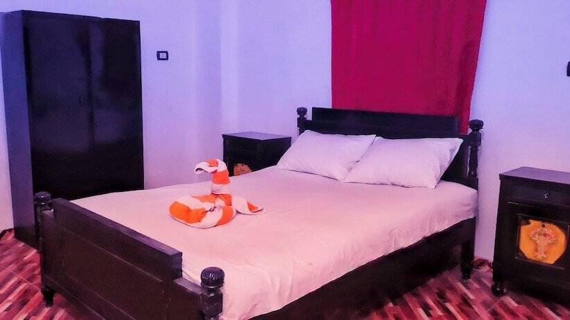 هتل Little Pharaoh