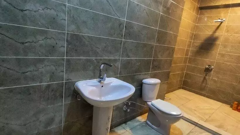 هتل Little Pharaoh