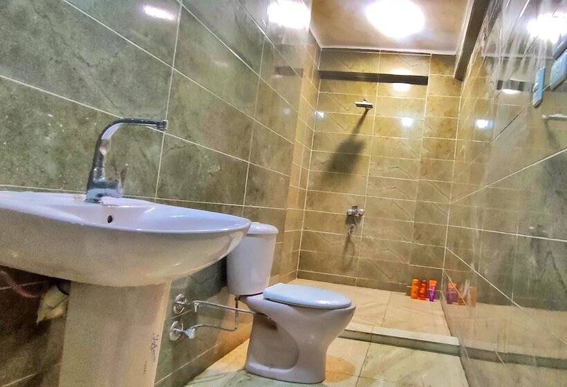 هتل Little Pharaoh