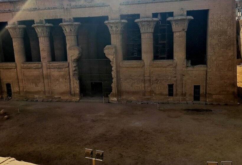 هتل Little Pharaoh