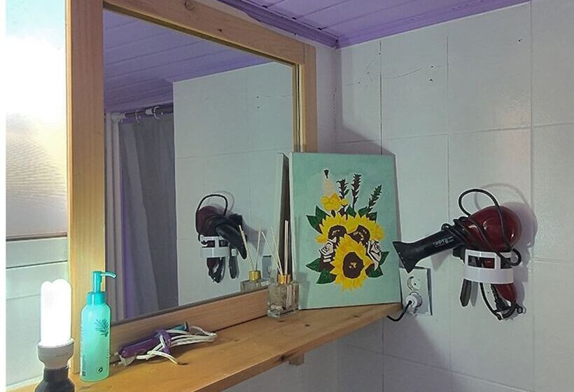 Majatalo Jeju Airport First Night Guesthouse