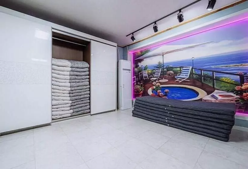 ペンション Momo268