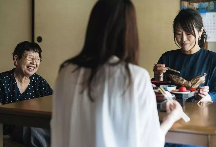 Majatalo Rita Izumo Hirata Sakemochida Kura