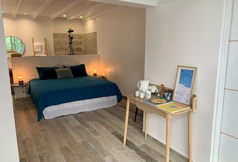 پانسیون Sunseeker Sxm