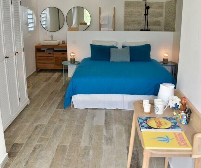 پانسیون Sunseeker Sxm