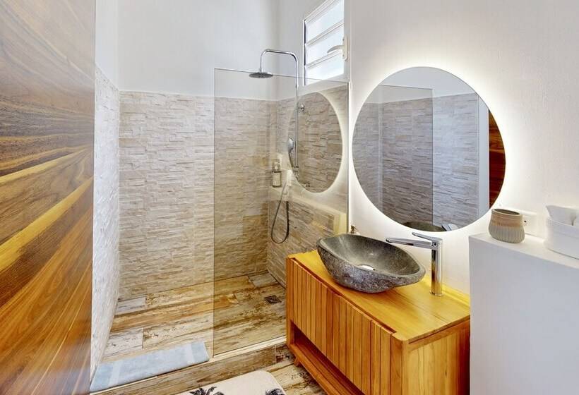 پانسیون Sunseeker Sxm