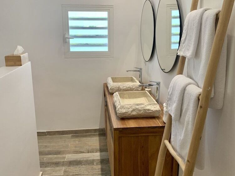 پانسیون Sunseeker Sxm