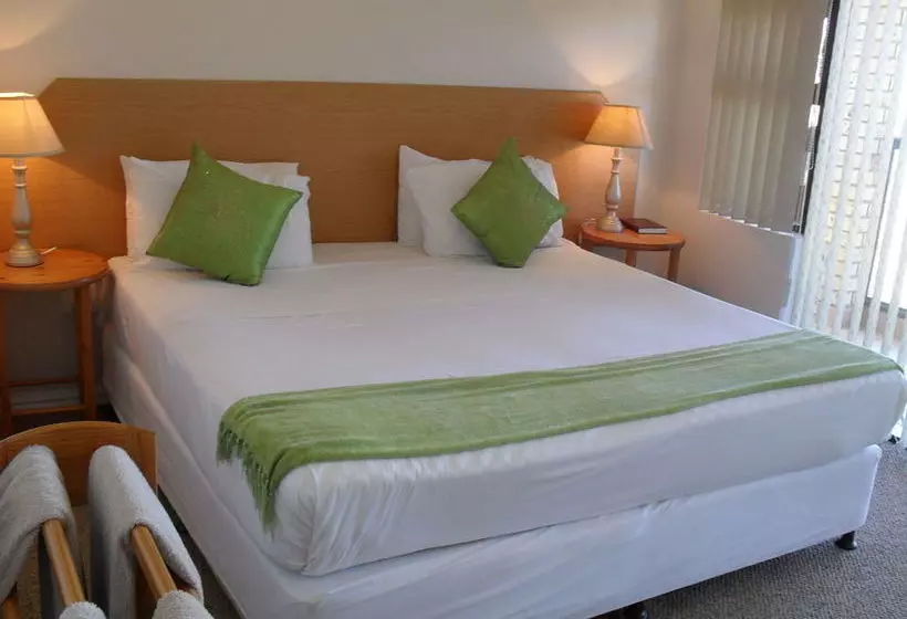 8 Royal Palm Bed & Breakfast
