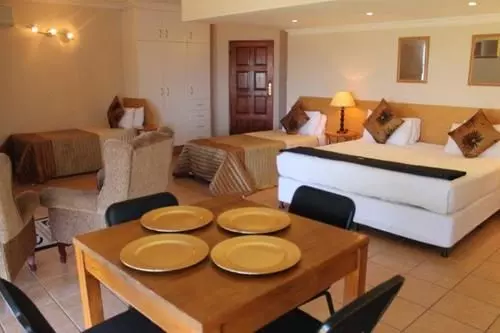 8 Royal Palm Bed & Breakfast
