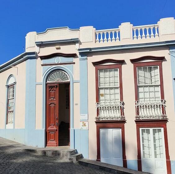 Hostel Albergue La Casa Encantada