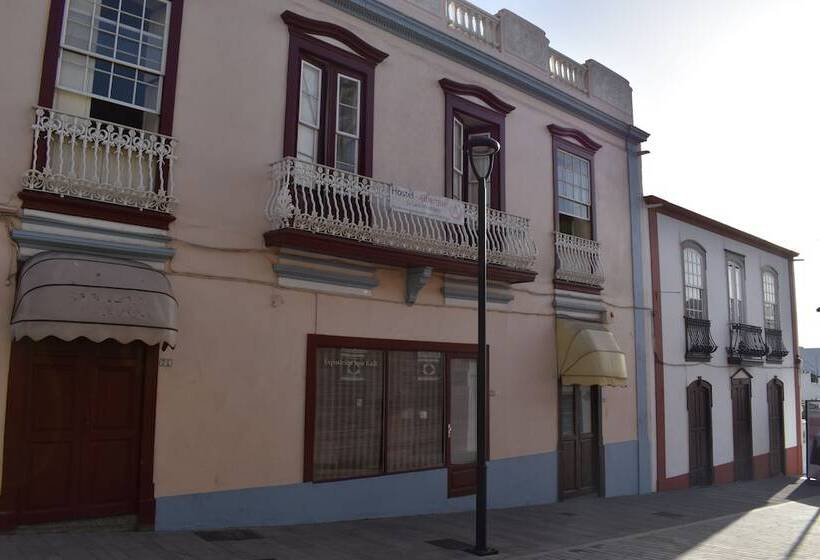 Hostel Albergue La Casa Encantada
