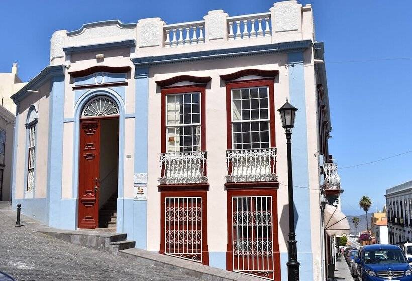 Hostel Albergue La Casa Encantada