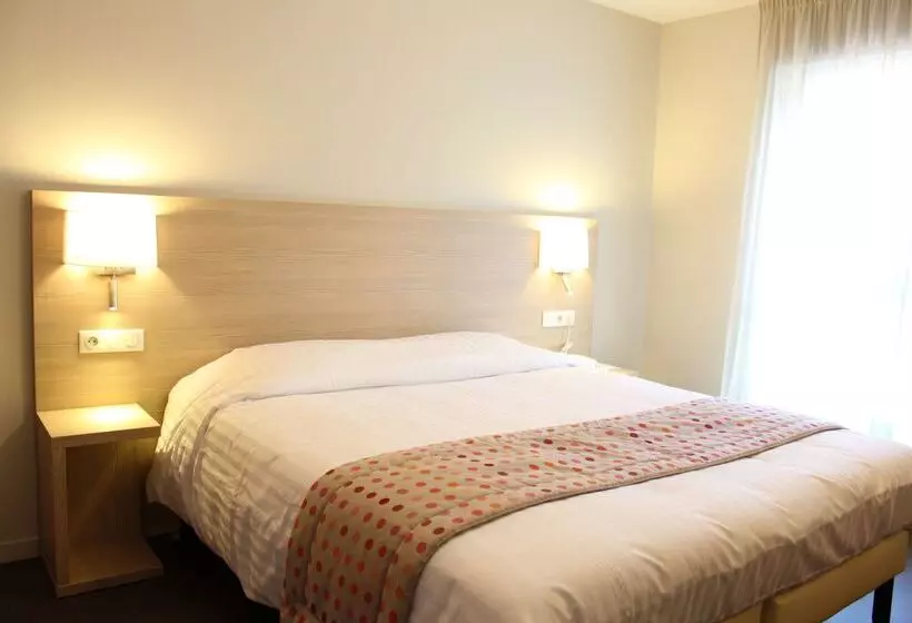 Brit Hotel Brive La Gaillarde   Restaurant La Limousine