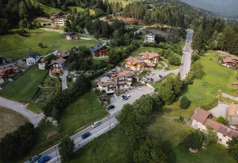 ホテル Chalet Campiglio Imperiale