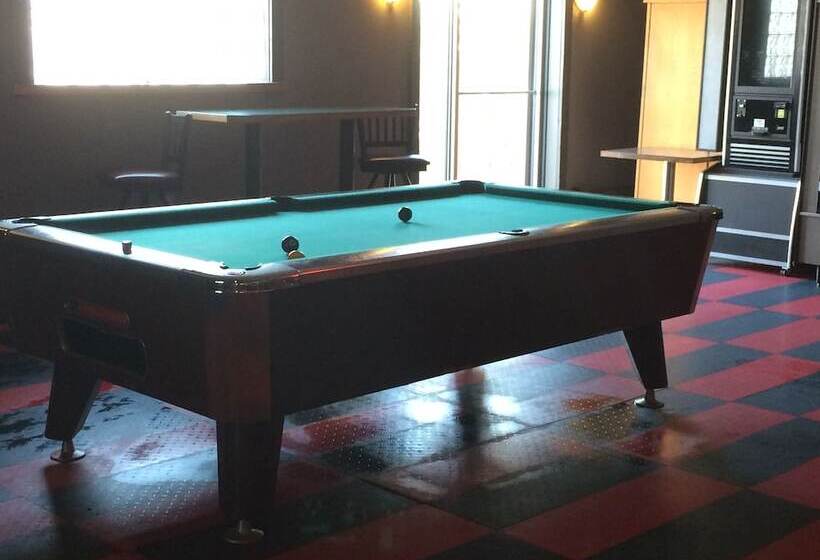 Otel Esterhazy Motor