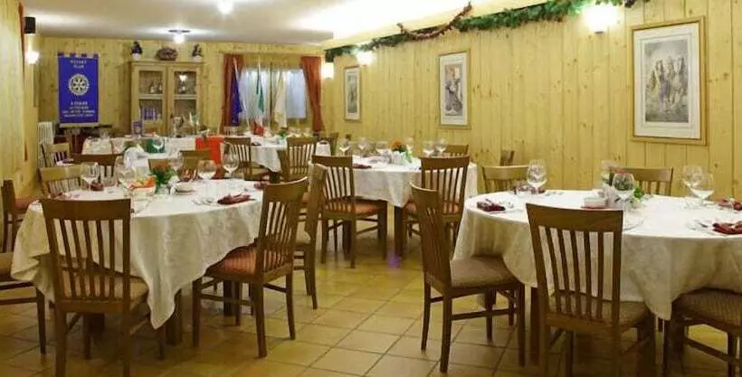 ホテル Residence Des Alpes