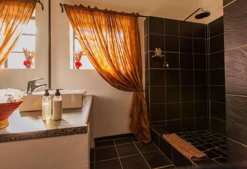 ホテル Rorkes Drift Lodge