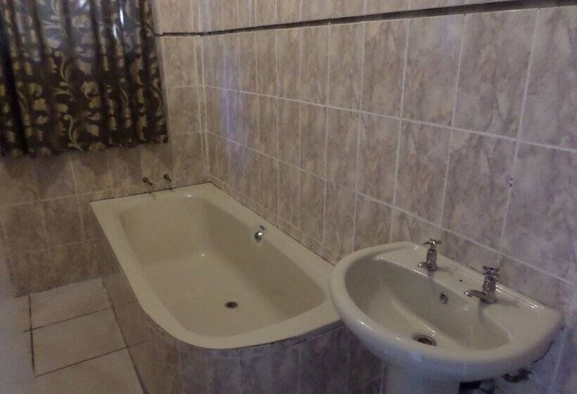 هتل The View Lodge