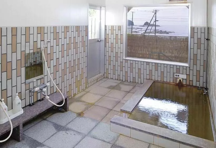 旅館 Katsurada