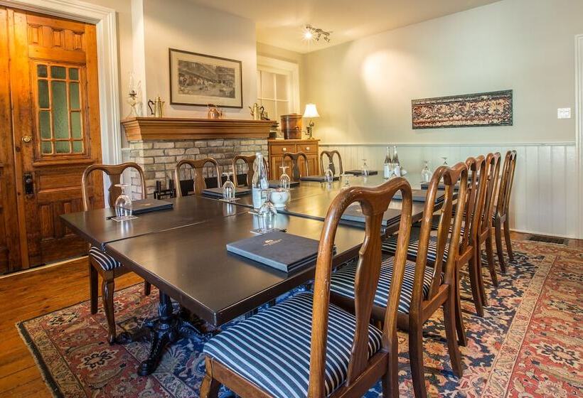 The Little Inn Of Bayfield