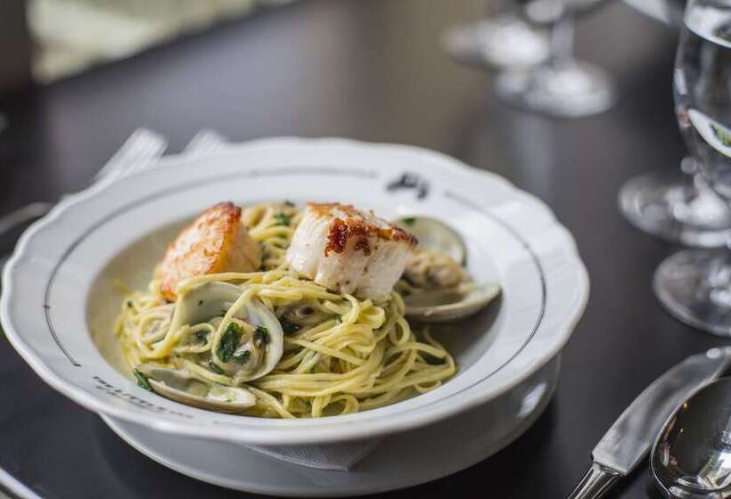 The Little Inn Of Bayfield