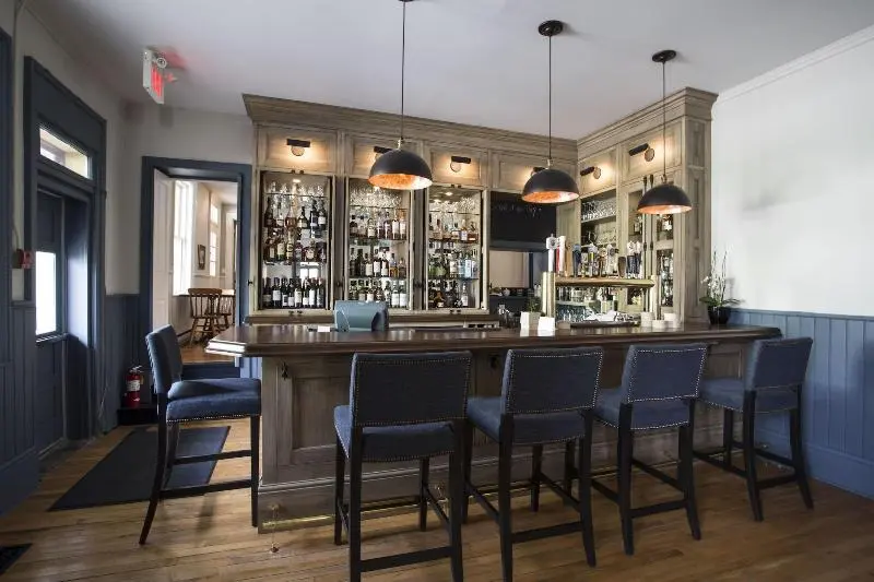 The Little Inn Of Bayfield