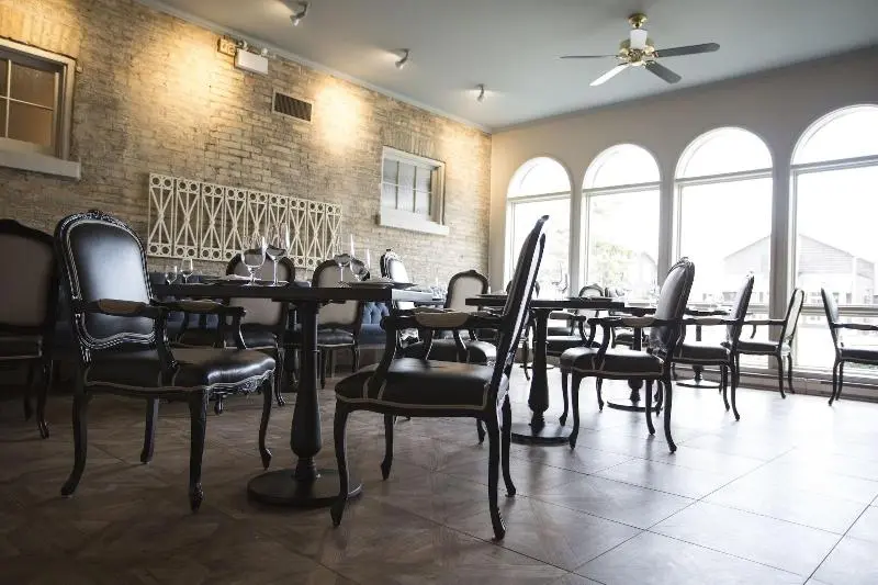 The Little Inn Of Bayfield