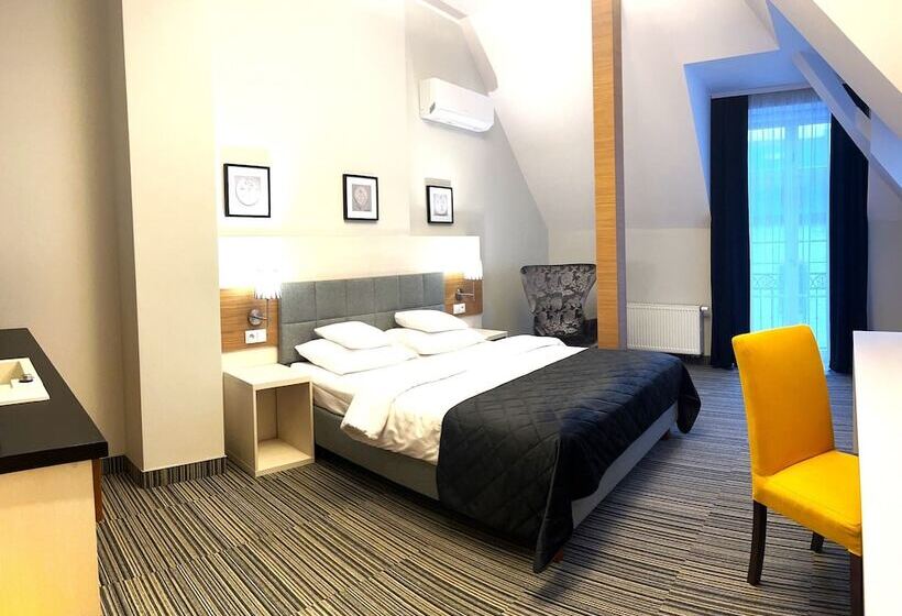 Fortune Old Town Boutique