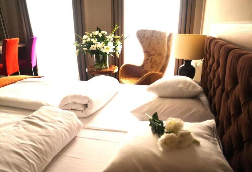 Fortune Old Town Boutique