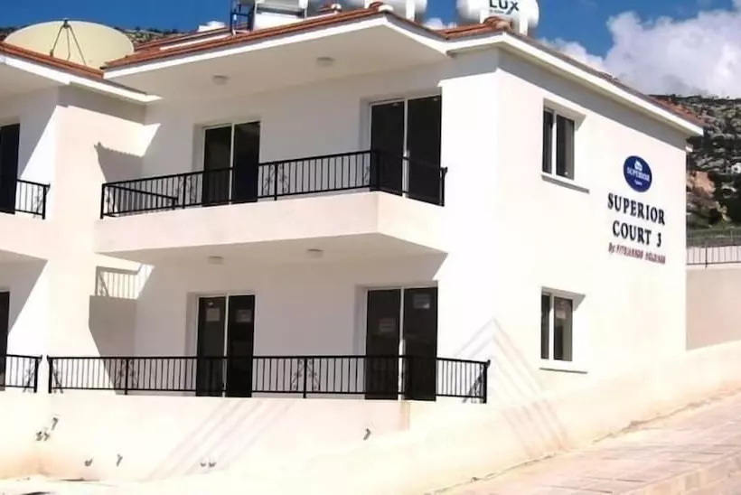 Aurora Apartments