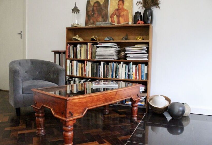 민박 John Bauer Pottery Studio