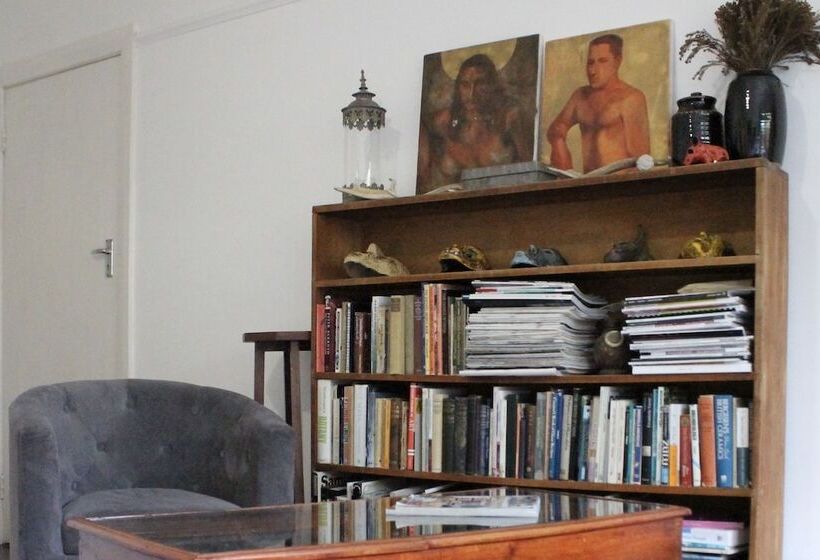 민박 John Bauer Pottery Studio