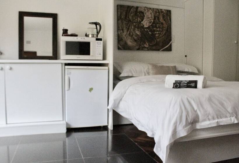 민박 John Bauer Pottery Studio