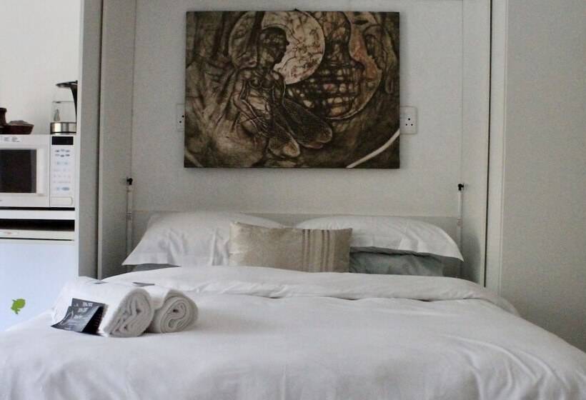 민박 John Bauer Pottery Studio