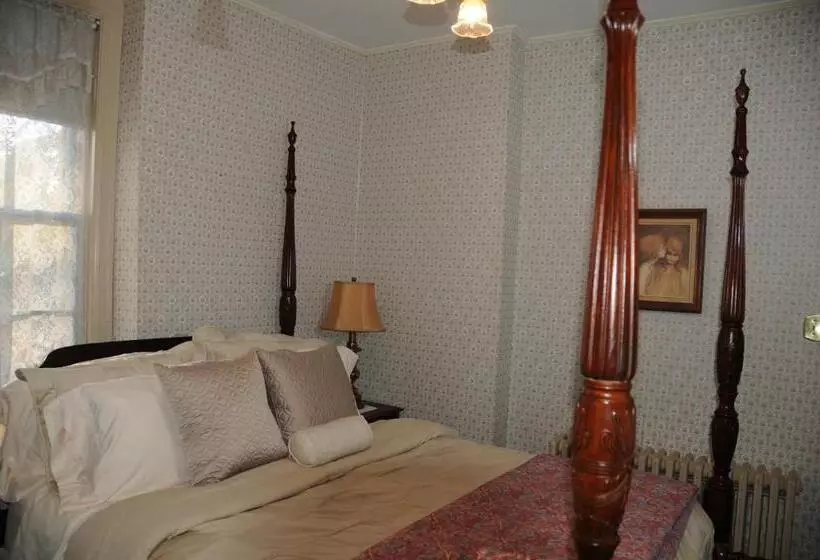 ベッドアンドブレックファースト Susquehanna Manor Inn