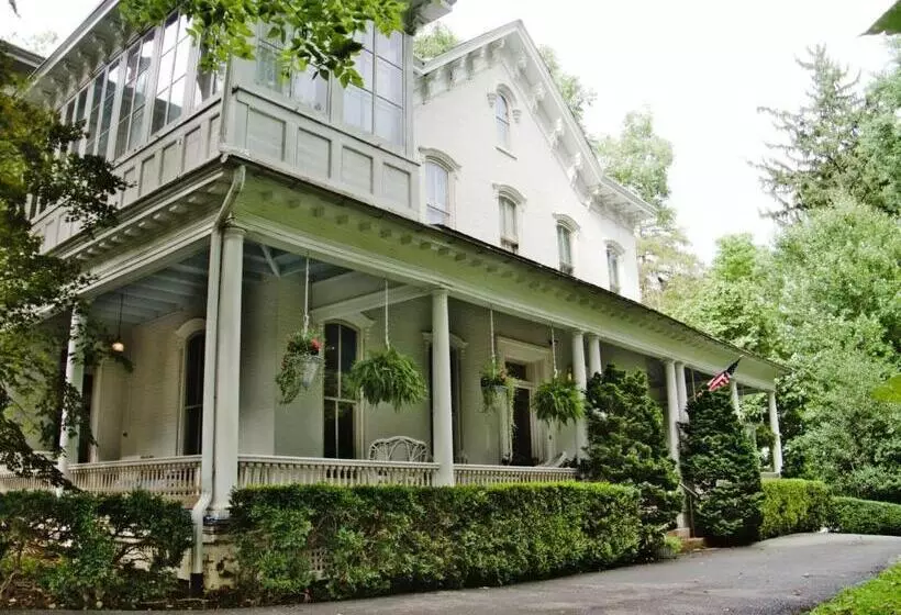 ベッドアンドブレックファースト Susquehanna Manor Inn
