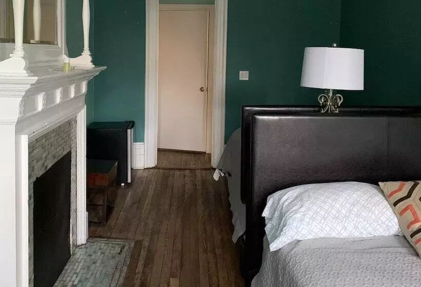 تختخواب و صبحانه The Melva Inn Harlem