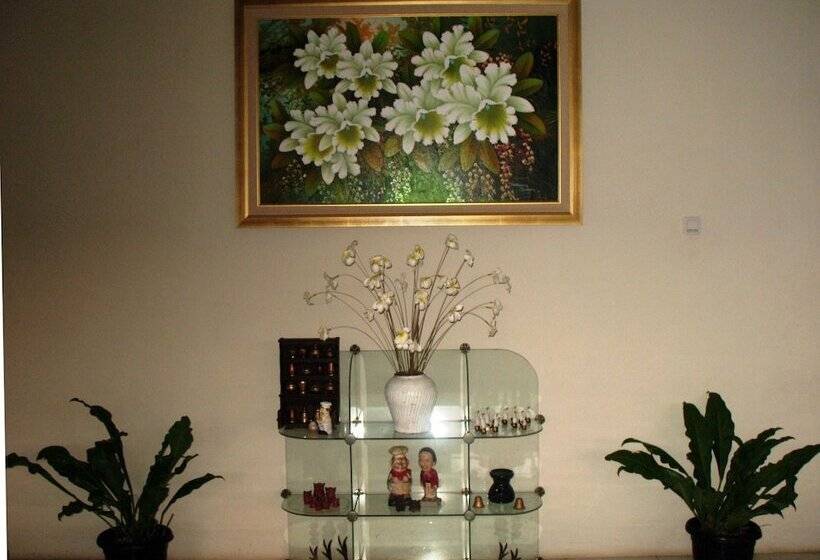 בית מלון כפרי Cengkareng Transit