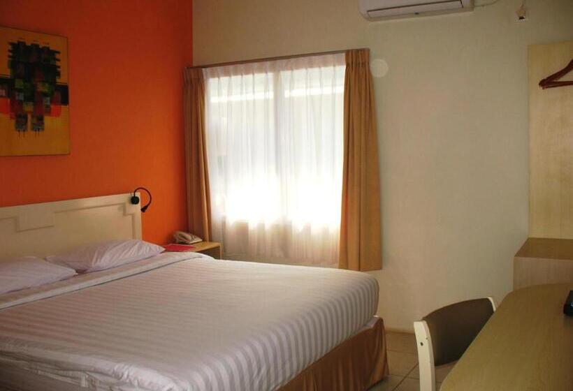 בית מלון כפרי Cengkareng Transit