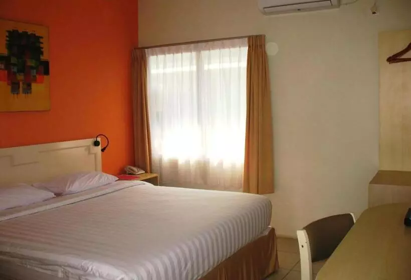 Hotelli Cengkareng Transit