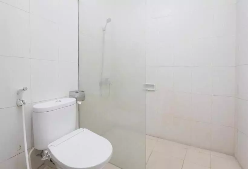 Hotelli Cengkareng Transit