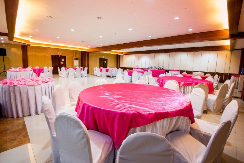 Family Country Hotel And Convention Centre